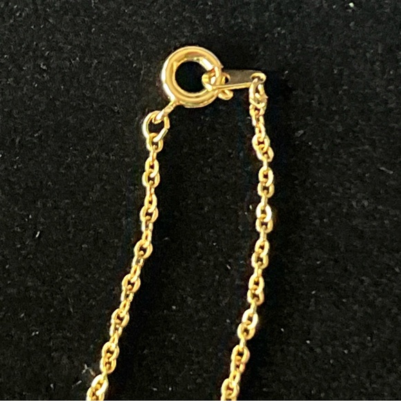 Bow- Pearl- Rhinestone Pendant Gold Tone 18” Chain - Picture 9 of 9